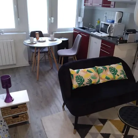 Calme Au Coeur De La De דירה