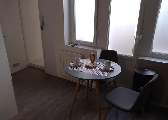 Calme Au Coeur De La De * נאנסי